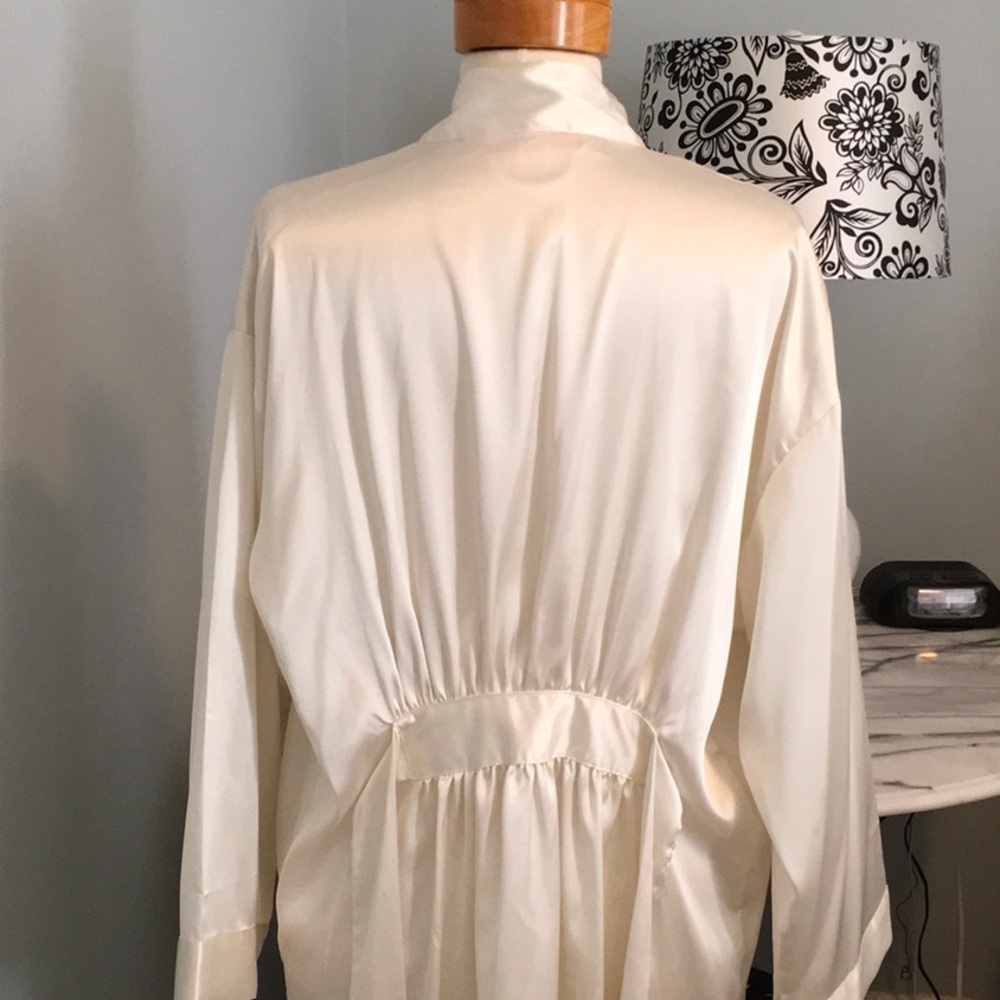 Victoria Secret Satin Robe - Picture 4 of 7